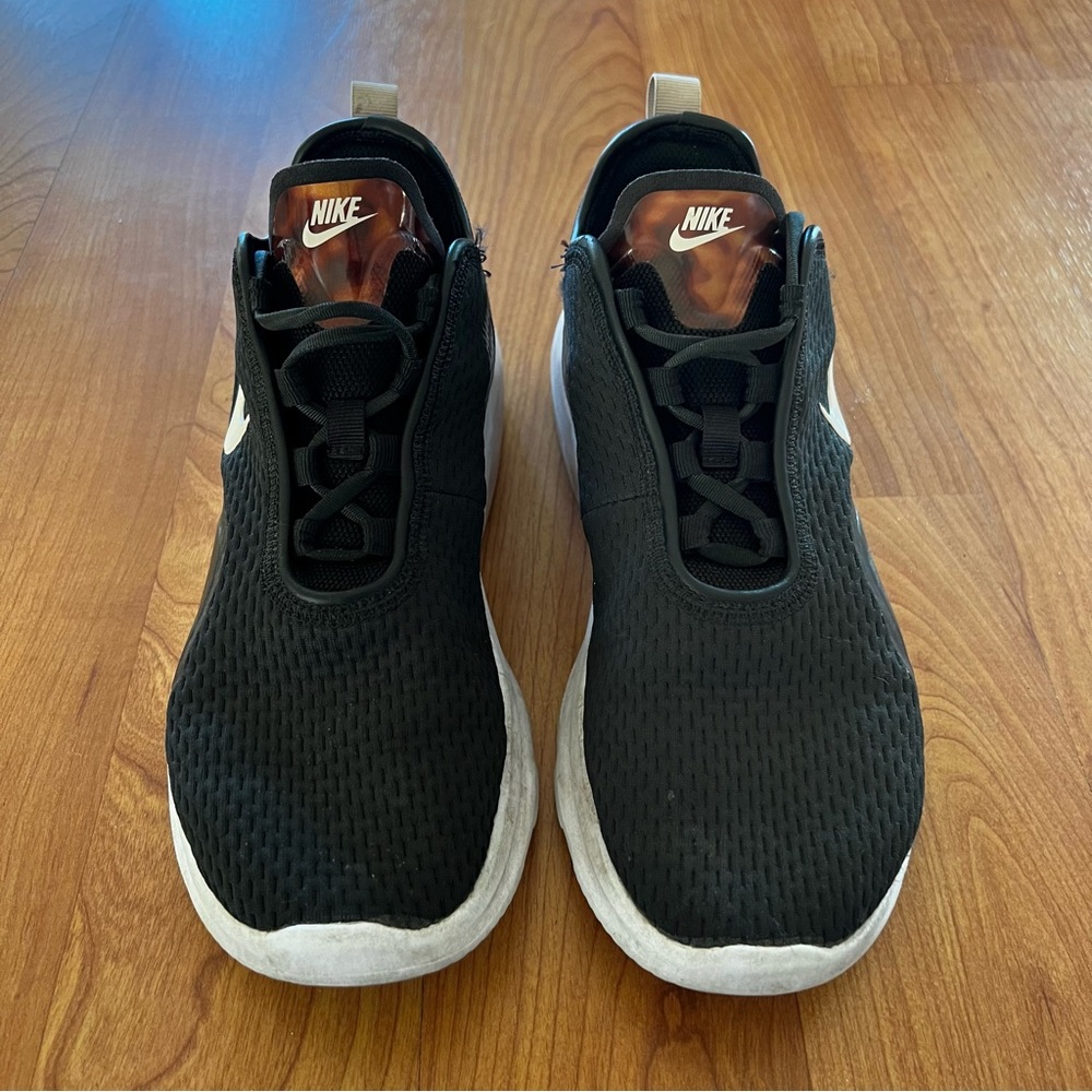 Nike Air Max Motion 2